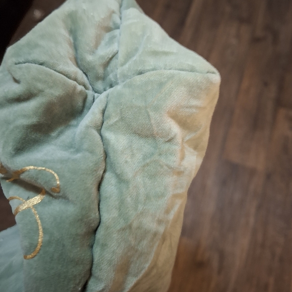 NWT Vintage Goldie Limited Edition 6 Bath & Body Works Green Velvet Bag. - Picture 13 of 14